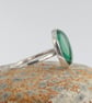 Green stripy malachite and sterling silver ring - Image 3