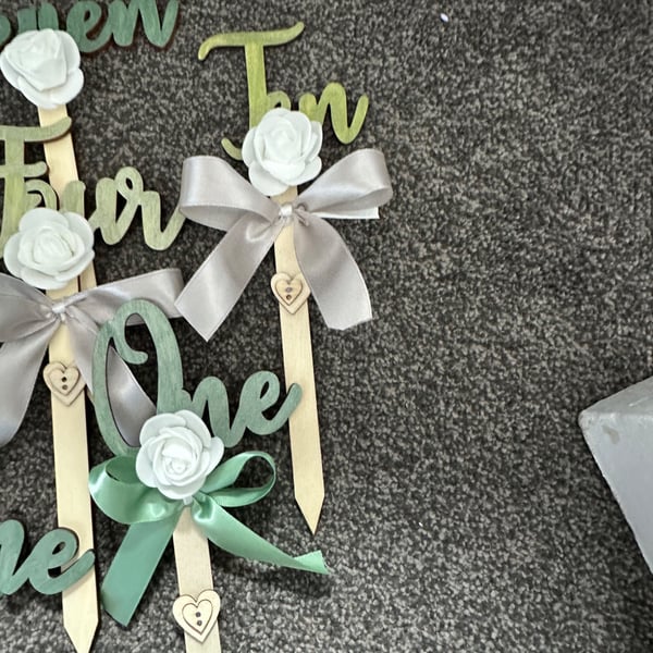 Wedding table centre numbers