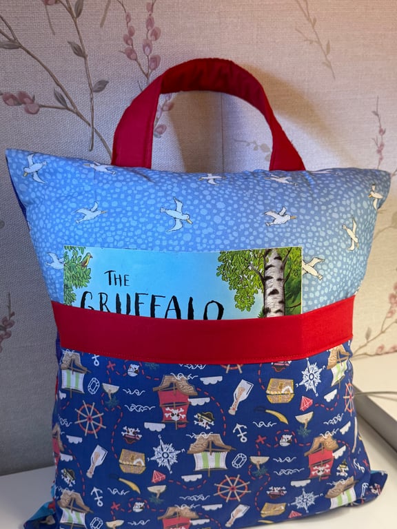 Reading Cushion, Pocket Cushion