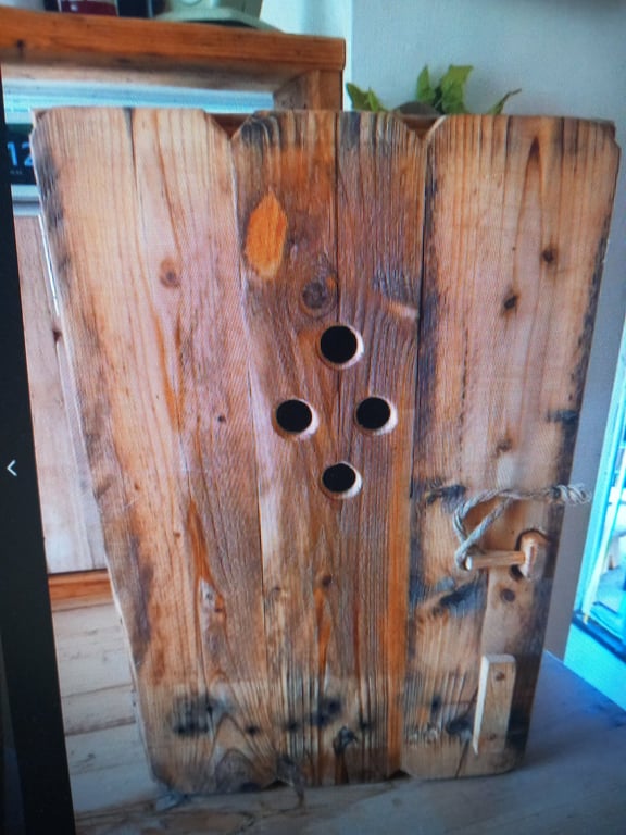 Rustic wall cupboard