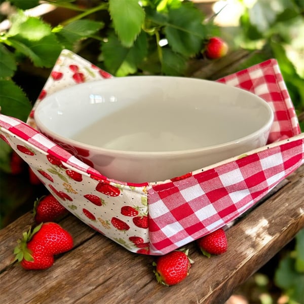 Bowl Cosy for Microwave, Patchwork Design, Strawberry Kitchen Gifts.