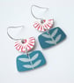 Flower earrings in red and teal - Image 2