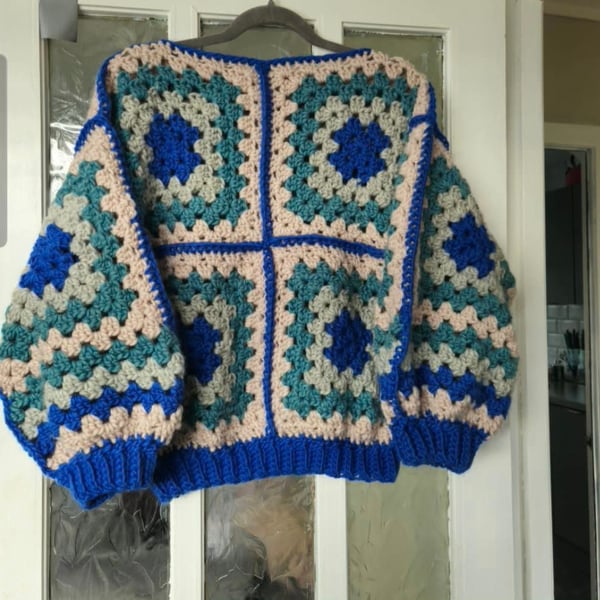 Granny Square Pure Wool Jumper size M