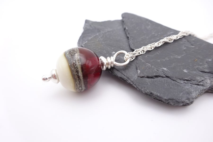 red and ivory glass pendant necklace