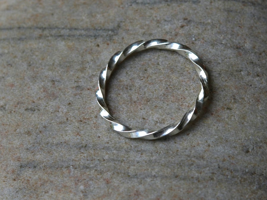 Stacking Ring in Sterling Silver Twist, size P-Q,  R94B