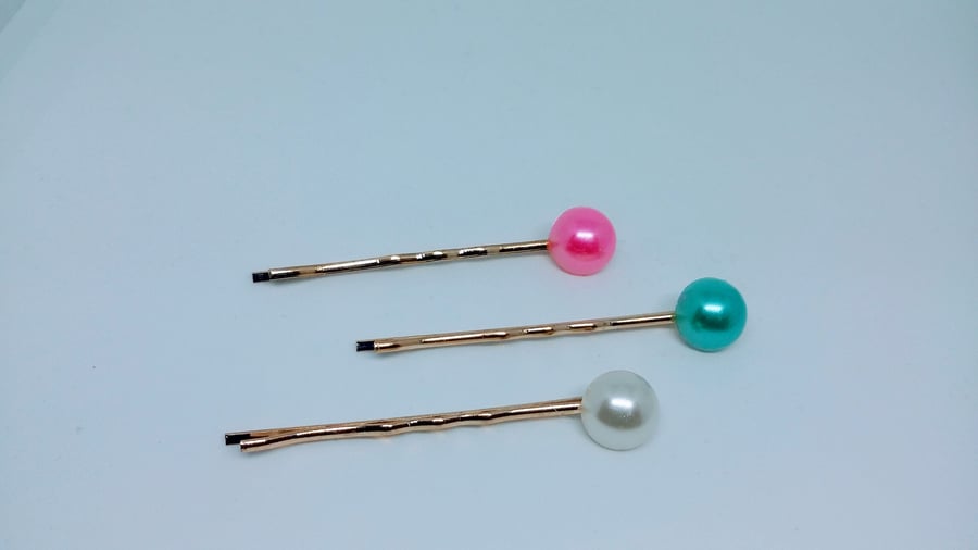 Fake pearl hair clips pink green and white bobby pins