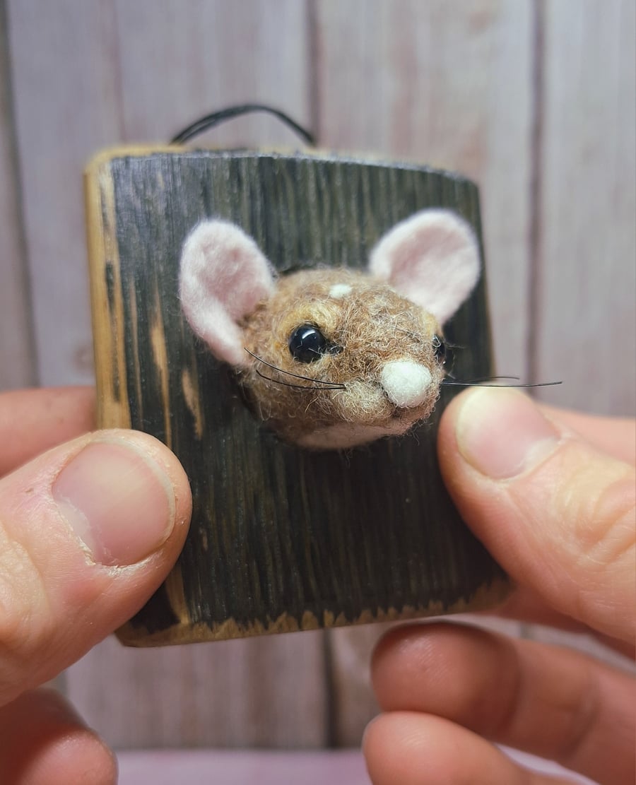Mouse Hole Wall Hanger - Made to Order