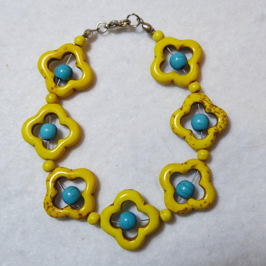 Dyed Turquoise Flower Bracelet