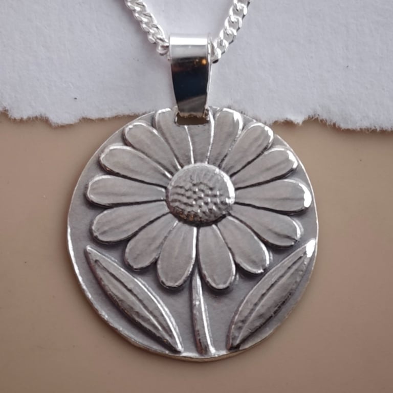 Sterling Silver Daisy Necklace April Birthflower Engraved Gift