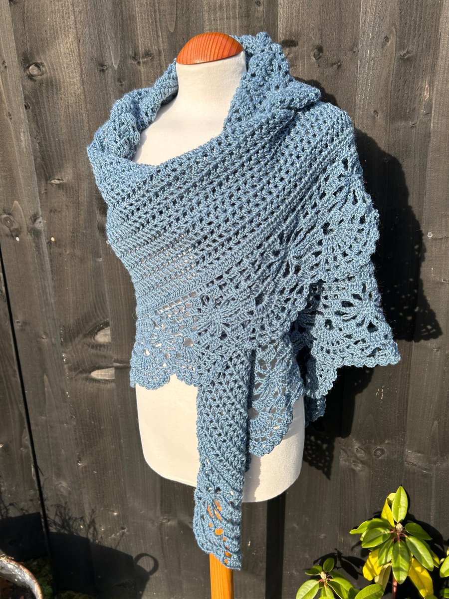 Blue grey alpaca rich lace triangle draping shawl 