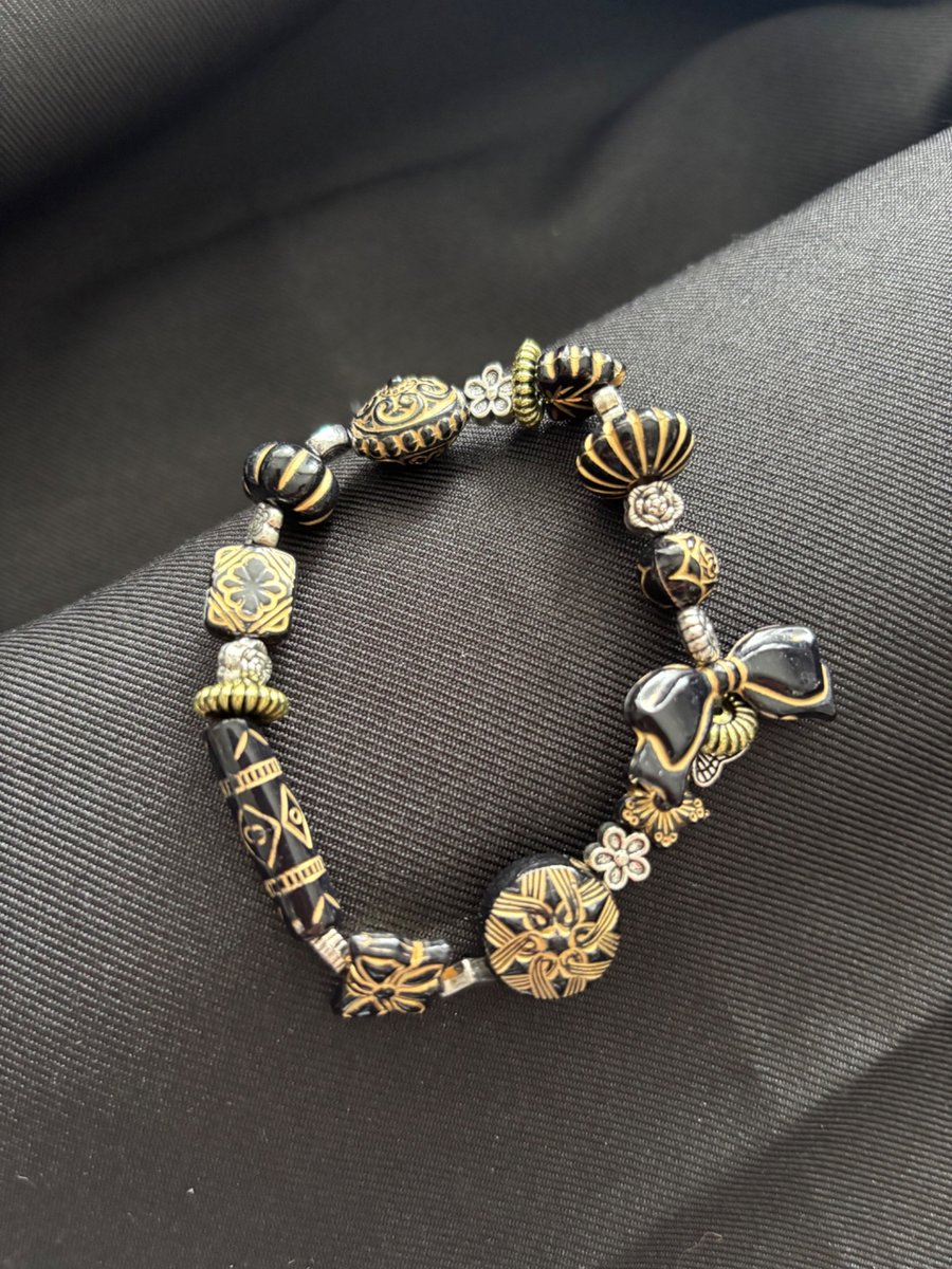 Handmade, beautiful, boho, ethnic style bracelet. 18cm.