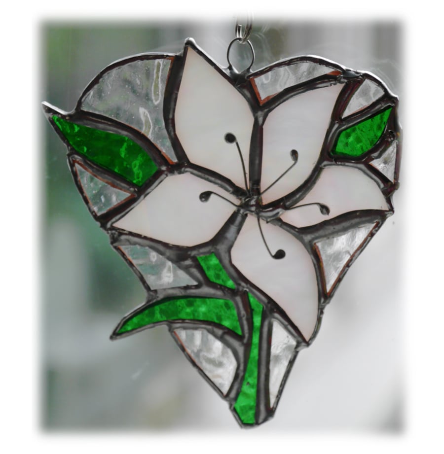 :Lily Heart Suncatcher Stained Glass 005