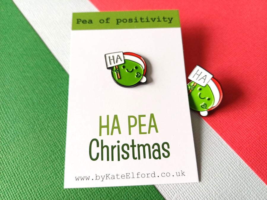 Happy Christmas Pea Enamel Pin