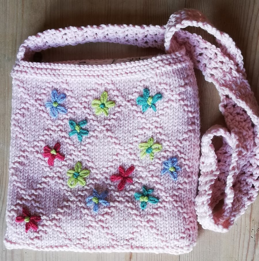 Daisy Hand Knitted Shoulder Bag with Hand Embroidered Daisys
