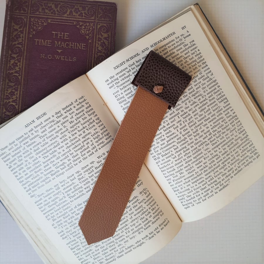 Leather bookmark, brown leather page marker, simple book mark