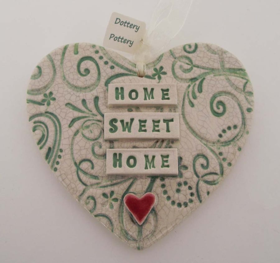 Ceramic heart decoration Home Sweet Home.