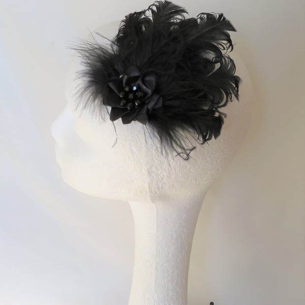 Small Black Vintage Feather & Crystal Hair Clip Fascinator 