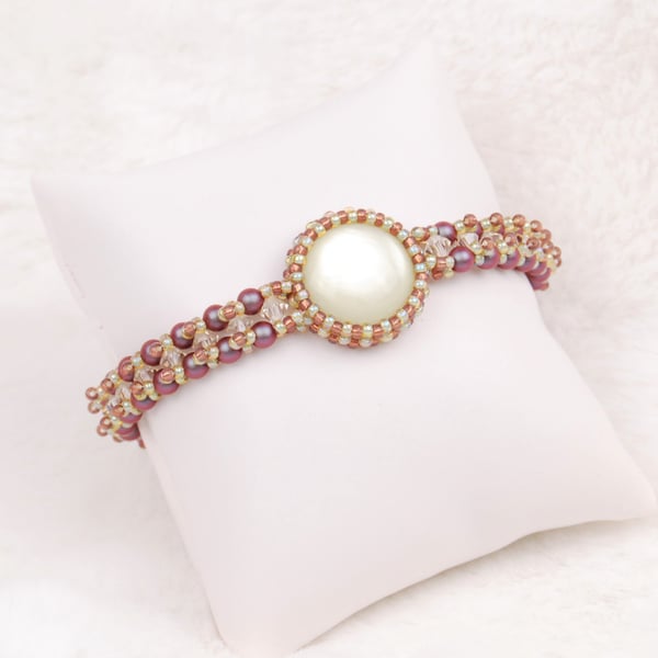 Beaded bracelet with glass pearls and crystals, Statement jewellery in red green