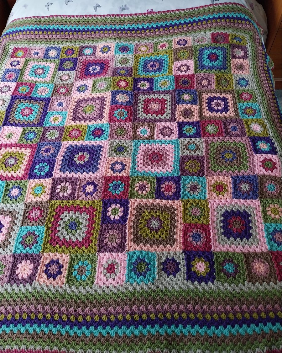 Crochet blanket 
