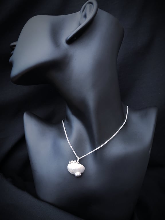 Silver frosted shell pendant