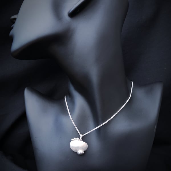 Silver frosted shell pendant