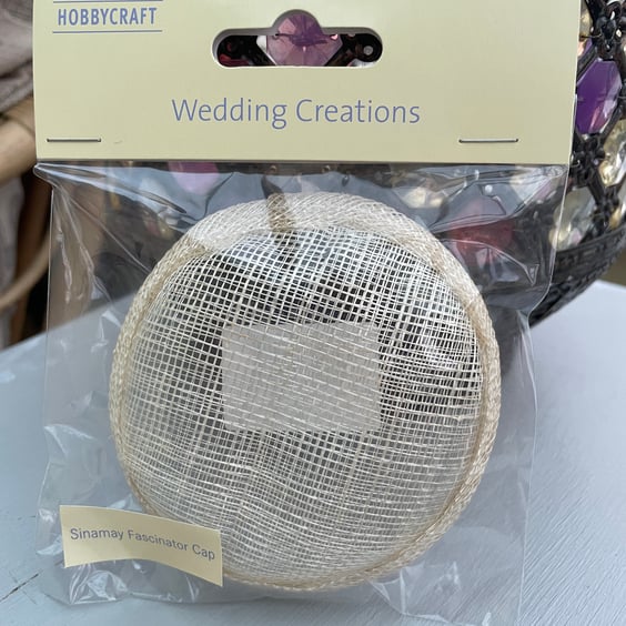Sinamay fascinator cap and 2 transparent hair side combs