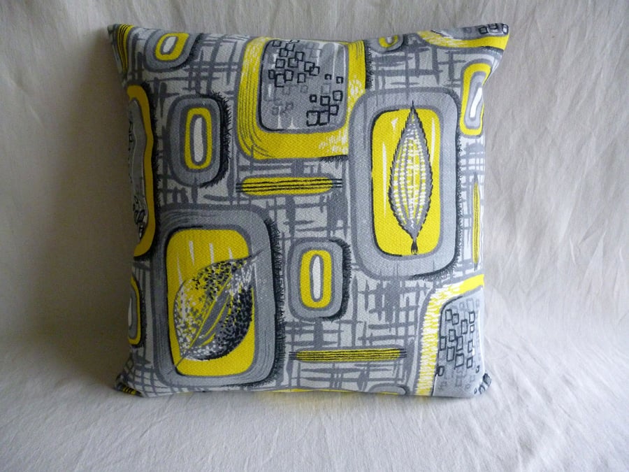 1950s vintage barkcloth cushion cover