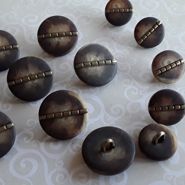 15mm & 21mm matching suit size, Brown mix Italian Polyester horn Antique Brass 
