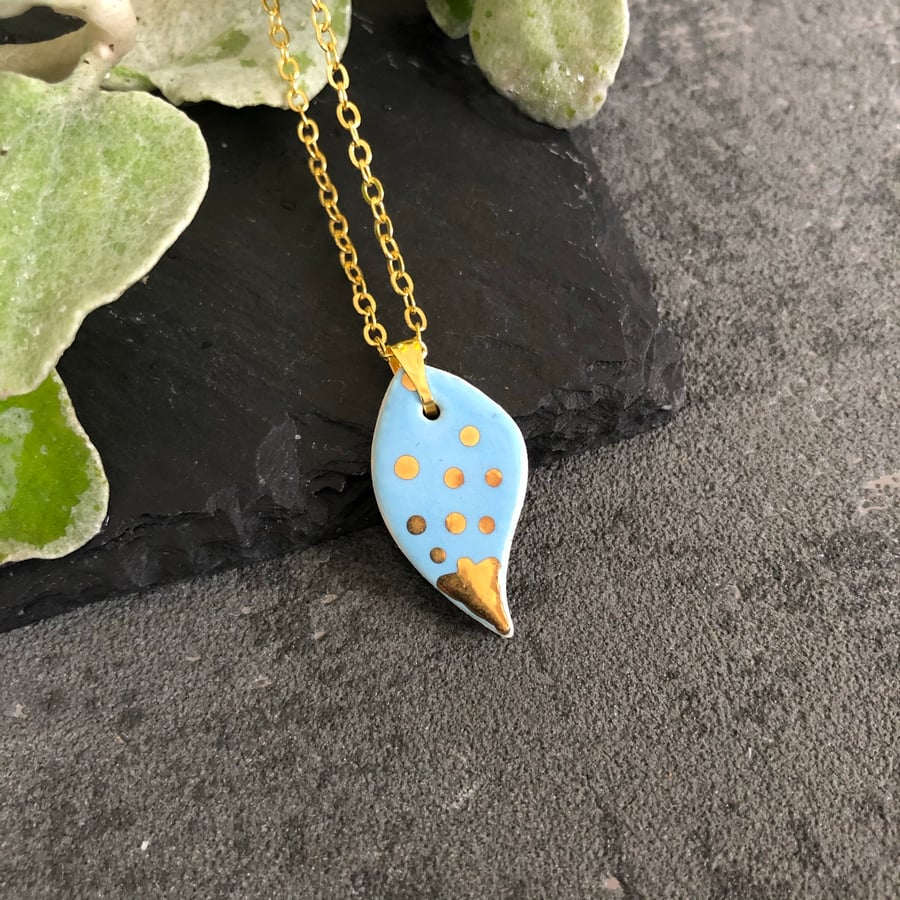 Ceramic leaf necklace - baby blue