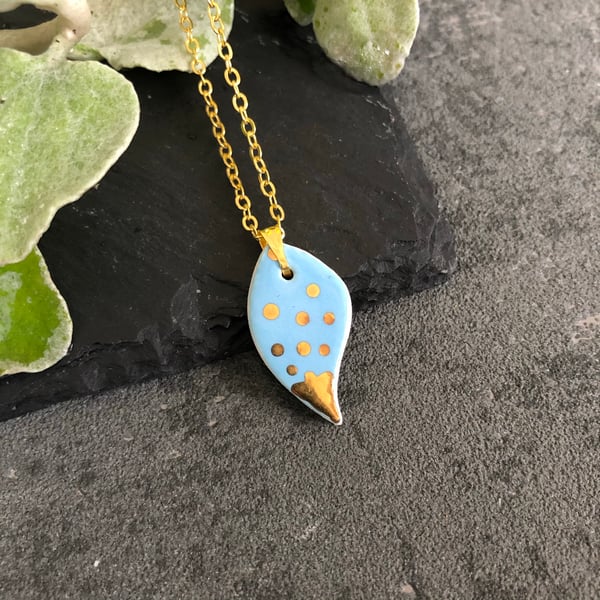 Ceramic leaf necklace - baby blue