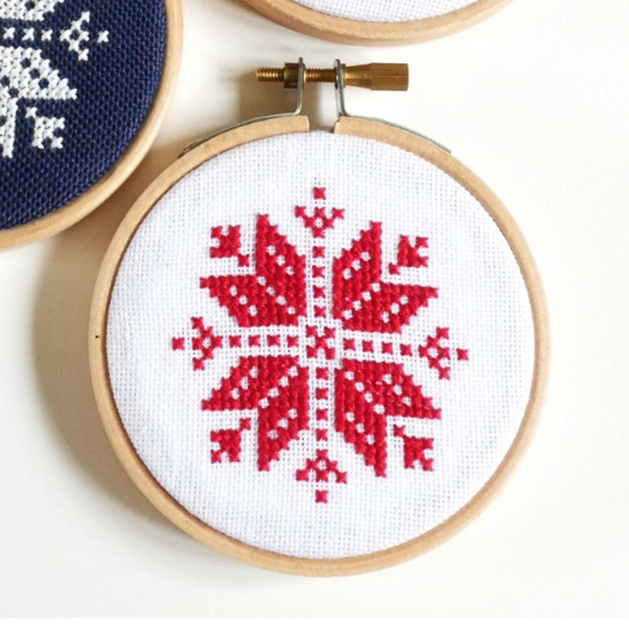 Red and White Nordic Style Snowflake Cross Stitch Christmas Decoration