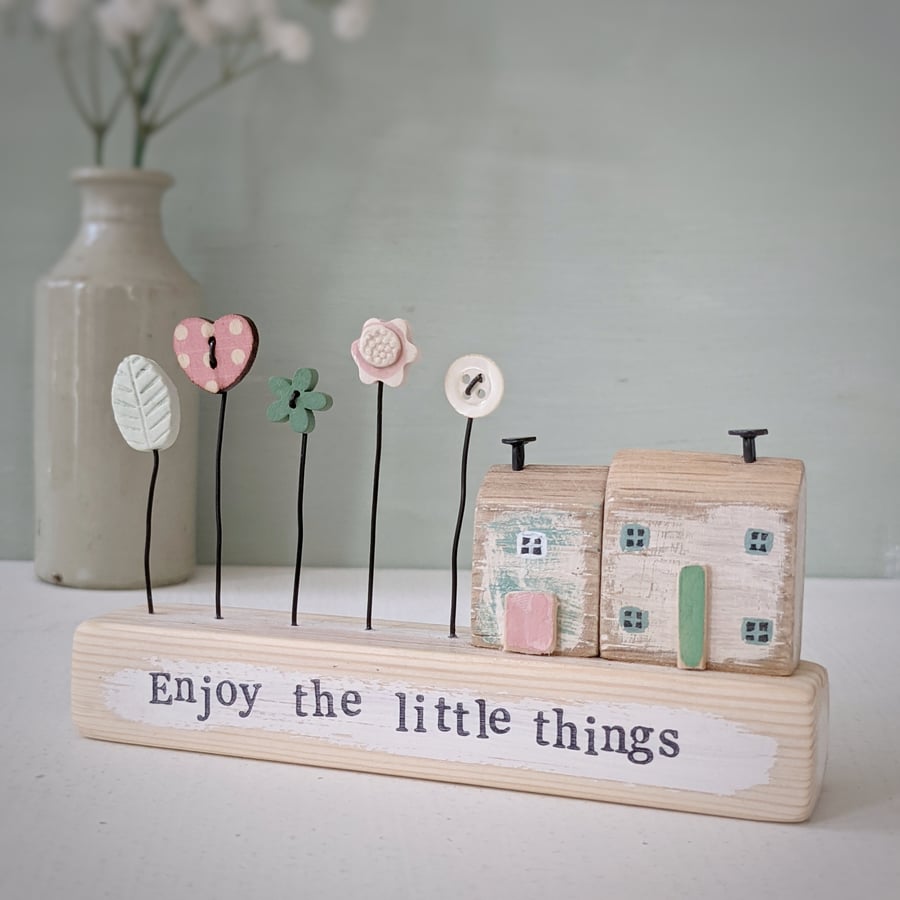 Little Wooden Houses with Clay & Button Garden 'Enjoy the little things'