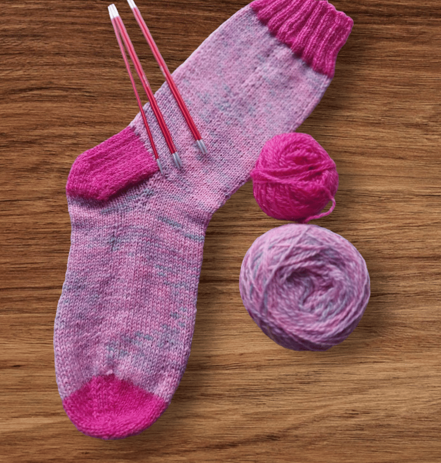 100% British Wool - Sock-A-Long Kit