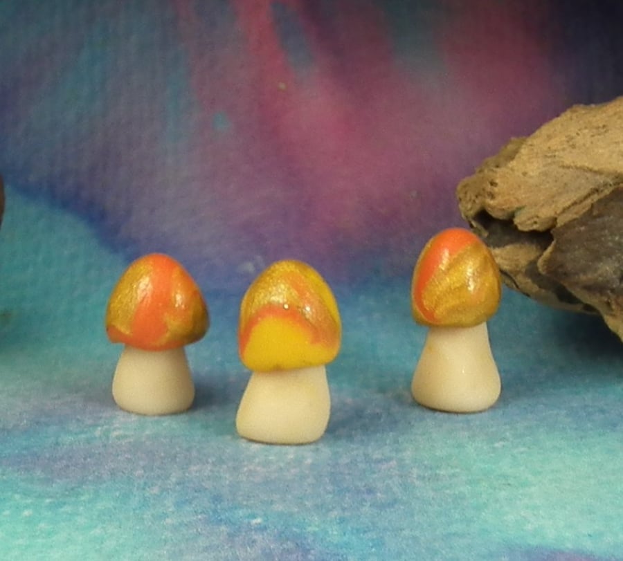 Trio of Toadstools ... Magic! OOAK Sculpt by artist Ann Galvin