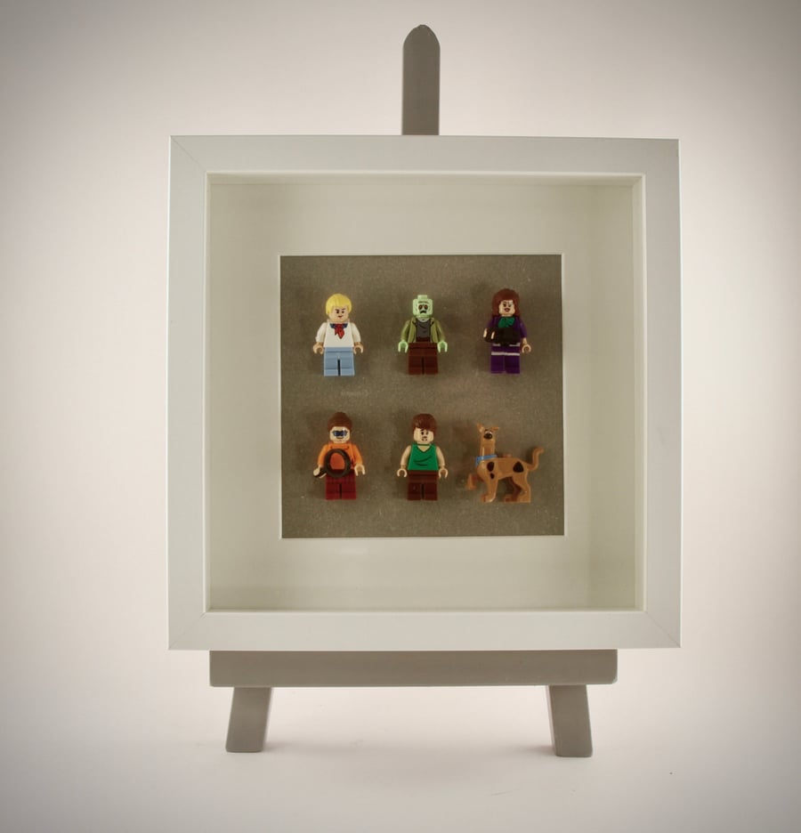 Scooby Doo mini Figure frame.