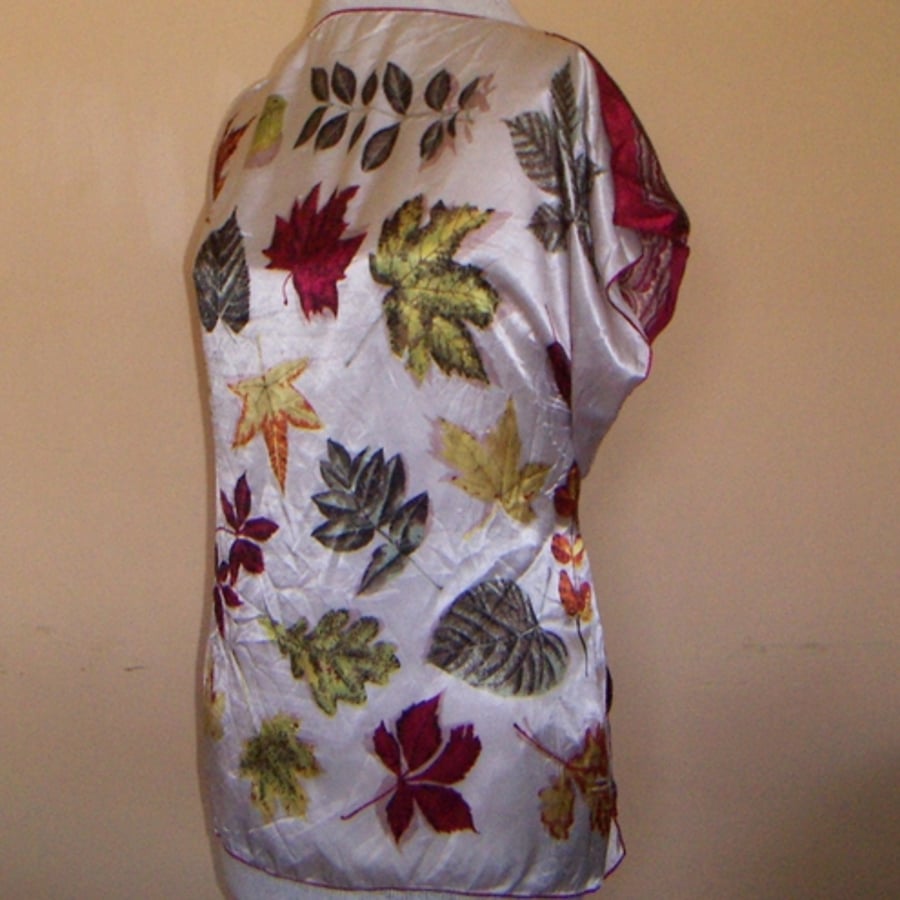 Vintage scarf top, red leaves, size 12-16
