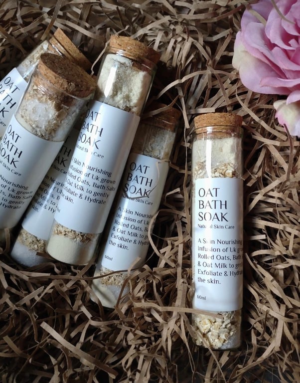 Nourishing Oat Bath Soak Test Tube, 60ml, Cruelty Free and Vegan Friendly.
