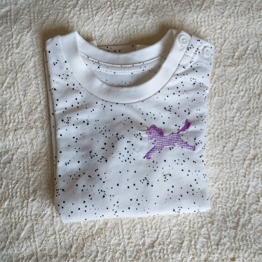 Unicorn T-shirt age 9-12 months, hand embroidered