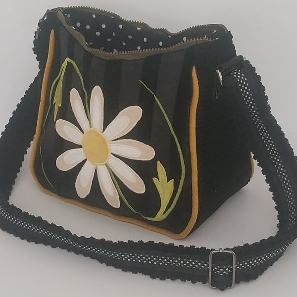 Swirly Daisy handbag