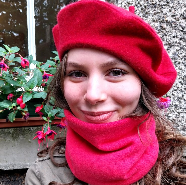 Dark red beret recycled 100% cashmere