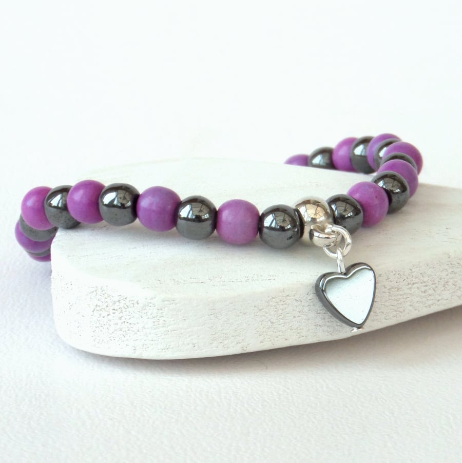 Hematite & purple bead stretchy bracelet, with hematite heart embellishment