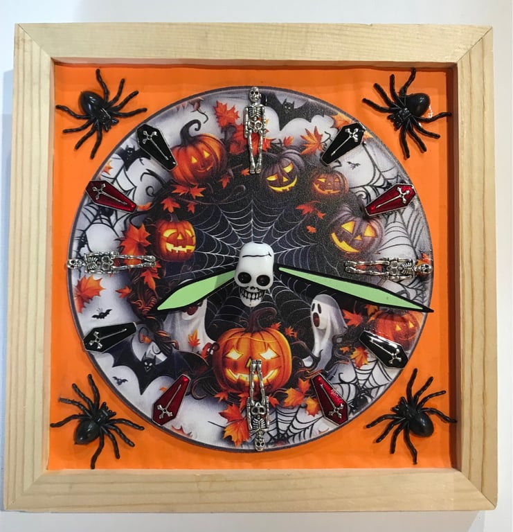 Handmade Novelty Halloween Wall Clock with spinning skull