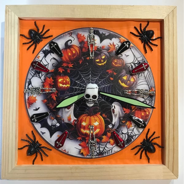 Handmade Novelty Halloween Wall Clock with spinning skull