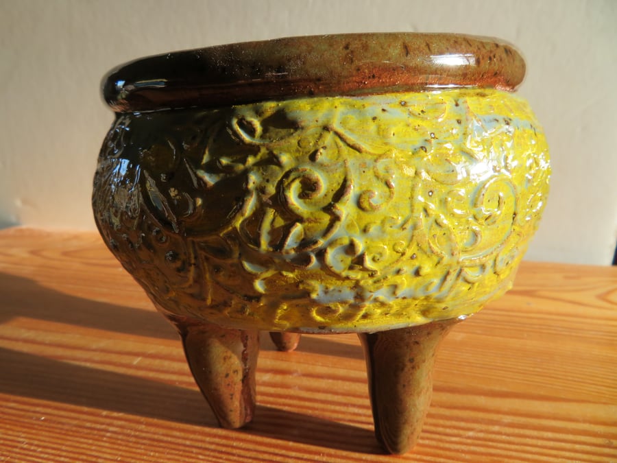 Yellow textured Bonsai pot