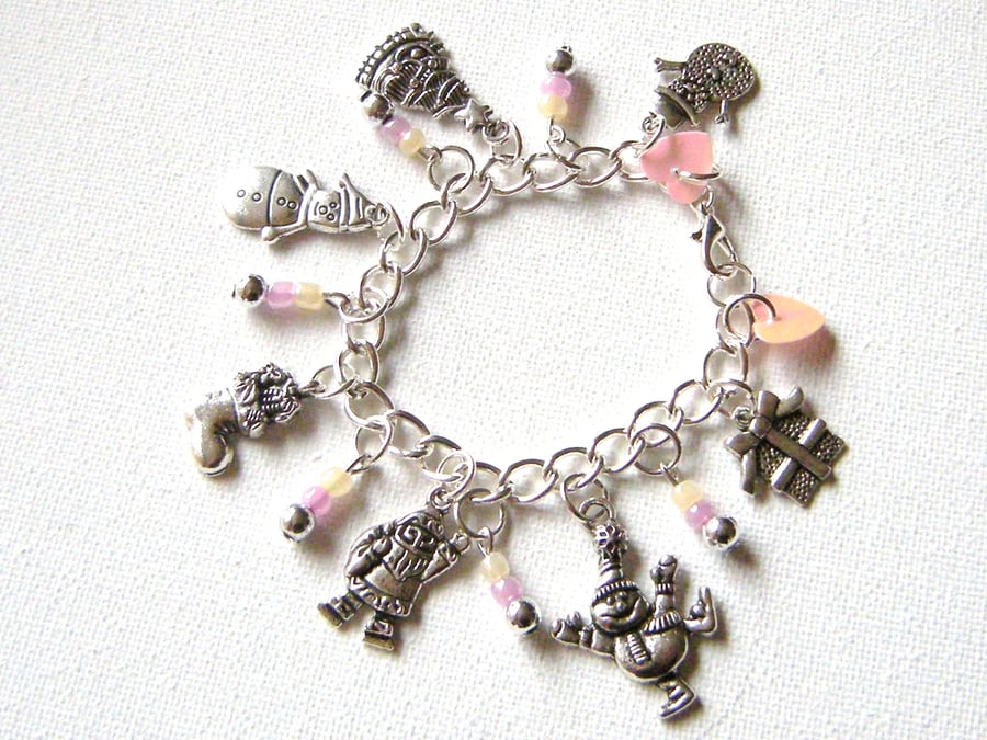 LITTLE GIRL'S CHRISTMAS CHARM BRACELET