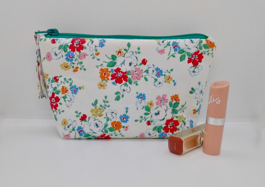 SOLD Make up bag in floral fabric