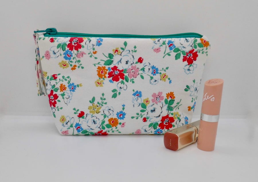SOLD Make up bag in floral fabric