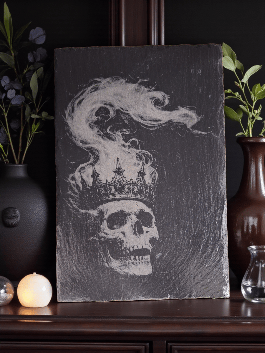Smoky Skull Slate Art Board – Gothic A4 Slate Serving Board & Wall Art