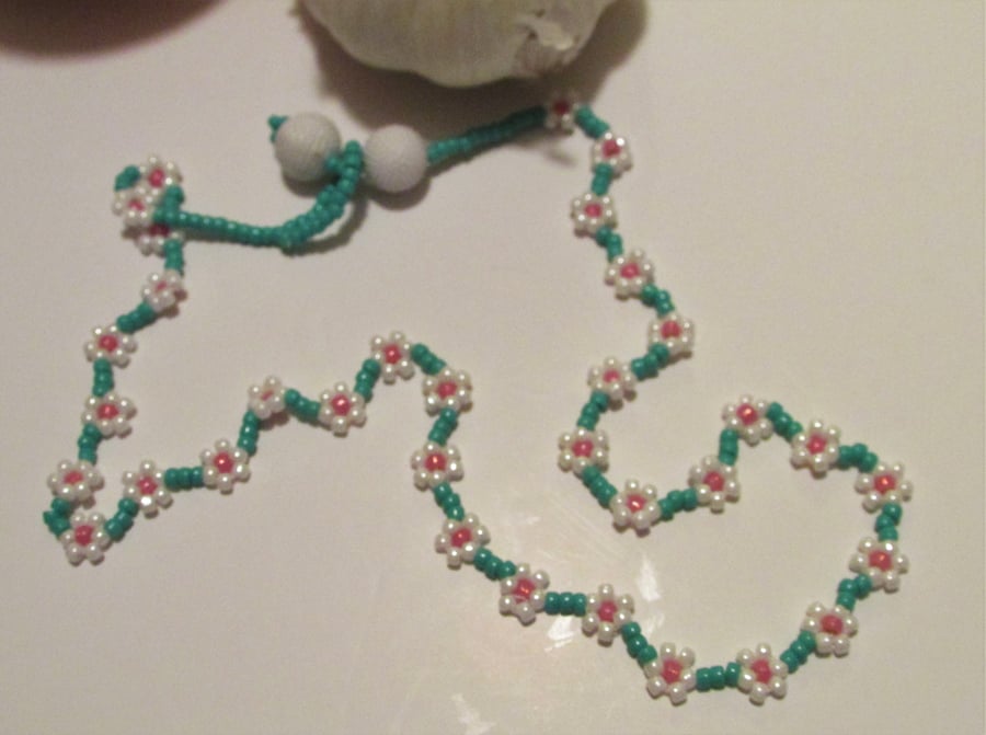 Daisy Chain Necklace