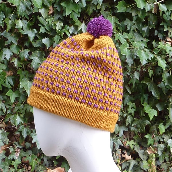 Woman's Knitted Beanie
